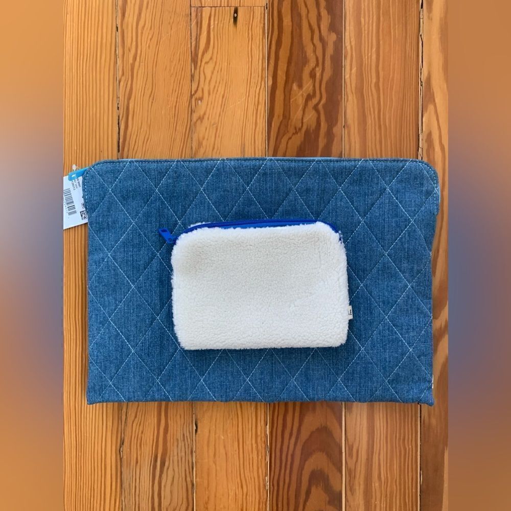 NWT American Eagle Outfitters Laptop Sleeve